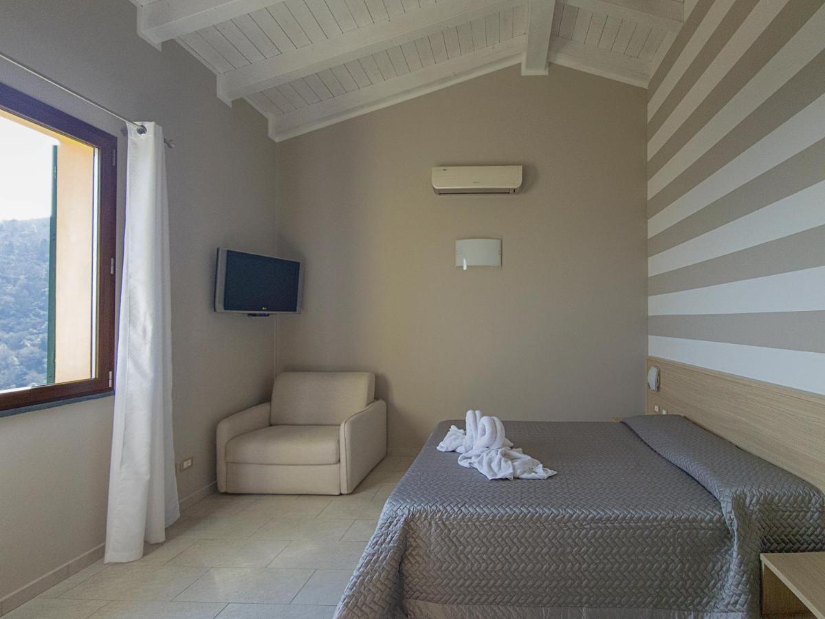 Agriturismo La Pietra 1 E La Pietra 2 La Spezia Eksteriør billede