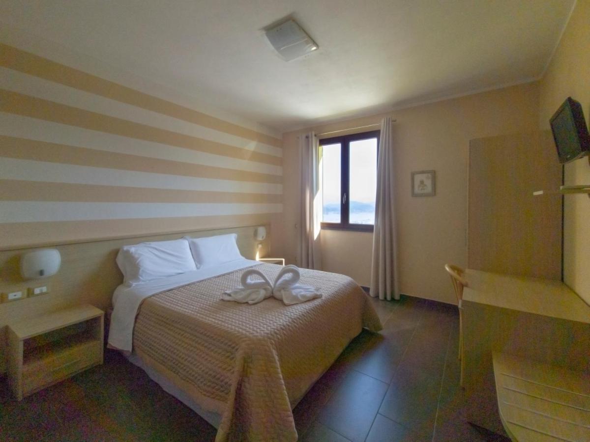 Agriturismo La Pietra 1 E La Pietra 2 La Spezia Eksteriør billede
